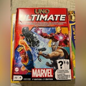 Marvel UNO Ultimate Card Set with Red and Blue